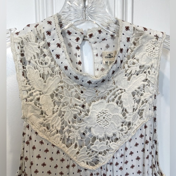 O’NEILL Sleeveless Halter Blouse with Embroidery Accents - Keyhole Back -Size M - Picture 4 of 4